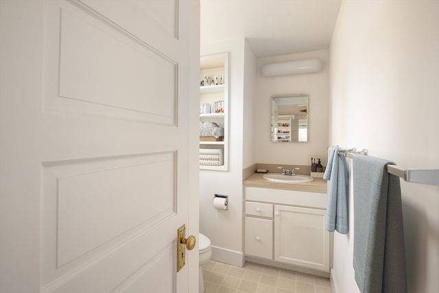 329 Front St, Marion, MA 02738