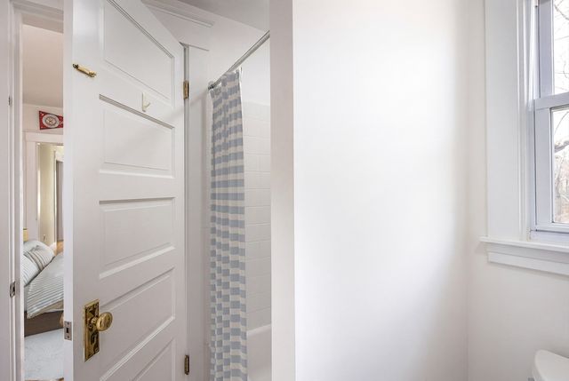 329 Front St, Marion, MA 02738