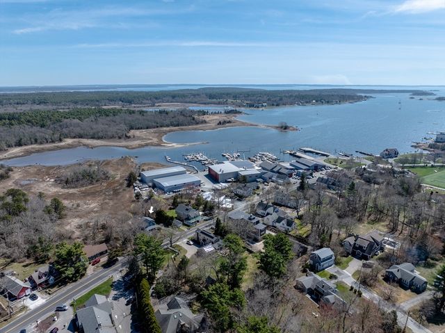 329 Front St, Marion, MA 02738