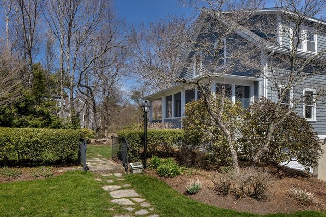 329 Front St, Marion, MA 02738