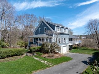 329 Front St, Marion, MA 02738