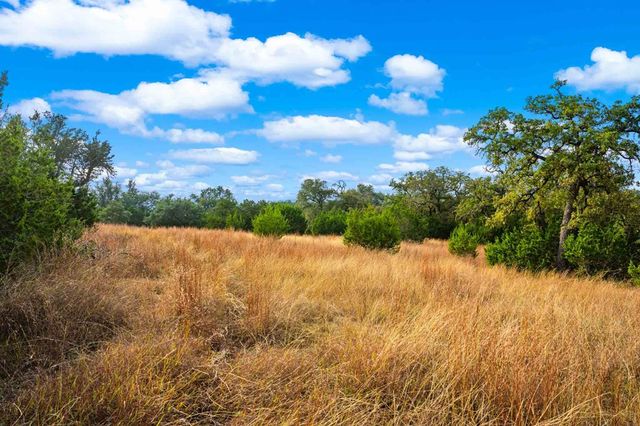 7625 N State Hwy 16, Fredericksburg, TX 78624