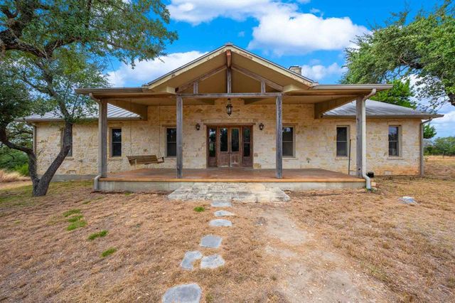 7625 N State Hwy 16, Fredericksburg, TX 78624