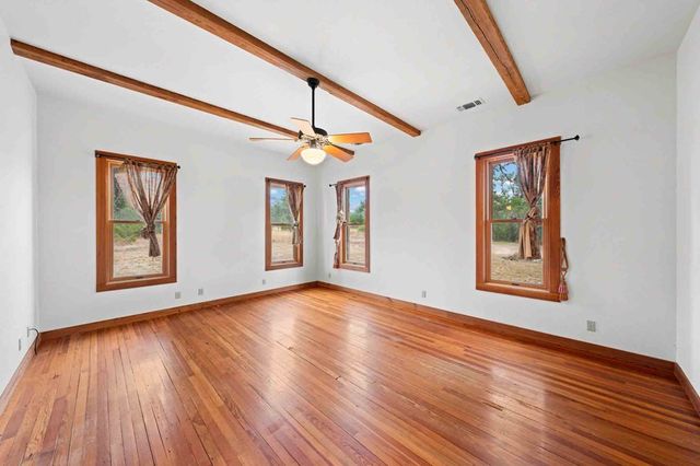 7625 N State Hwy 16, Fredericksburg, TX 78624