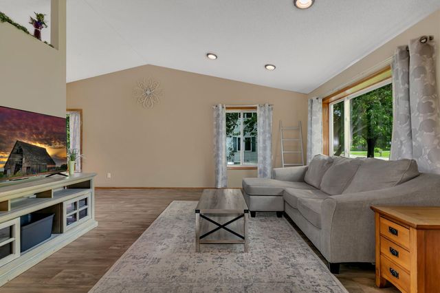 1506 6th Avenue N, Sartell, MN 56377
