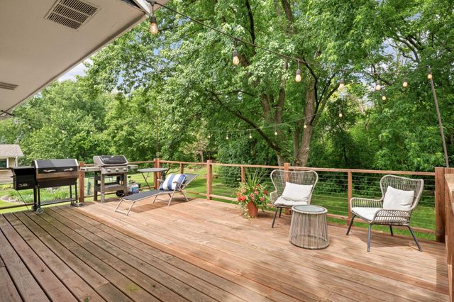 11200 Oakvale Road N, Minnetonka, MN 55305