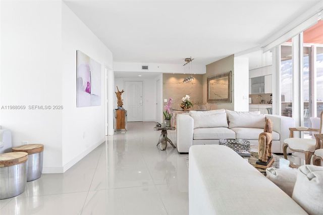 3370 Hidden Bay Drive 2210, Aventura, FL 33180