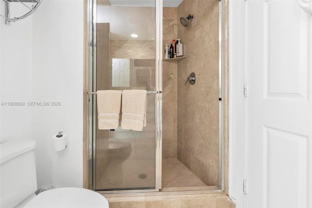 3370 Hidden Bay Drive 2210, Aventura, FL 33180