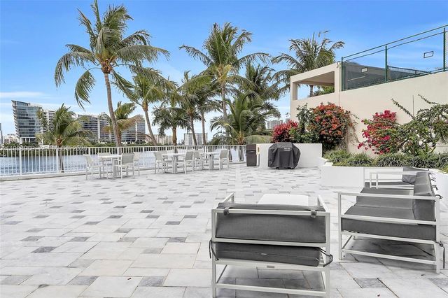 3370 Hidden Bay Drive 2210, Aventura, FL 33180
