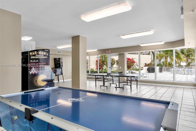 3370 Hidden Bay Drive 2210, Aventura, FL 33180