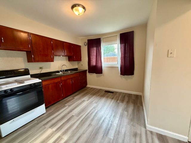 1374 Forest Place, Calumet City, IL 60409
