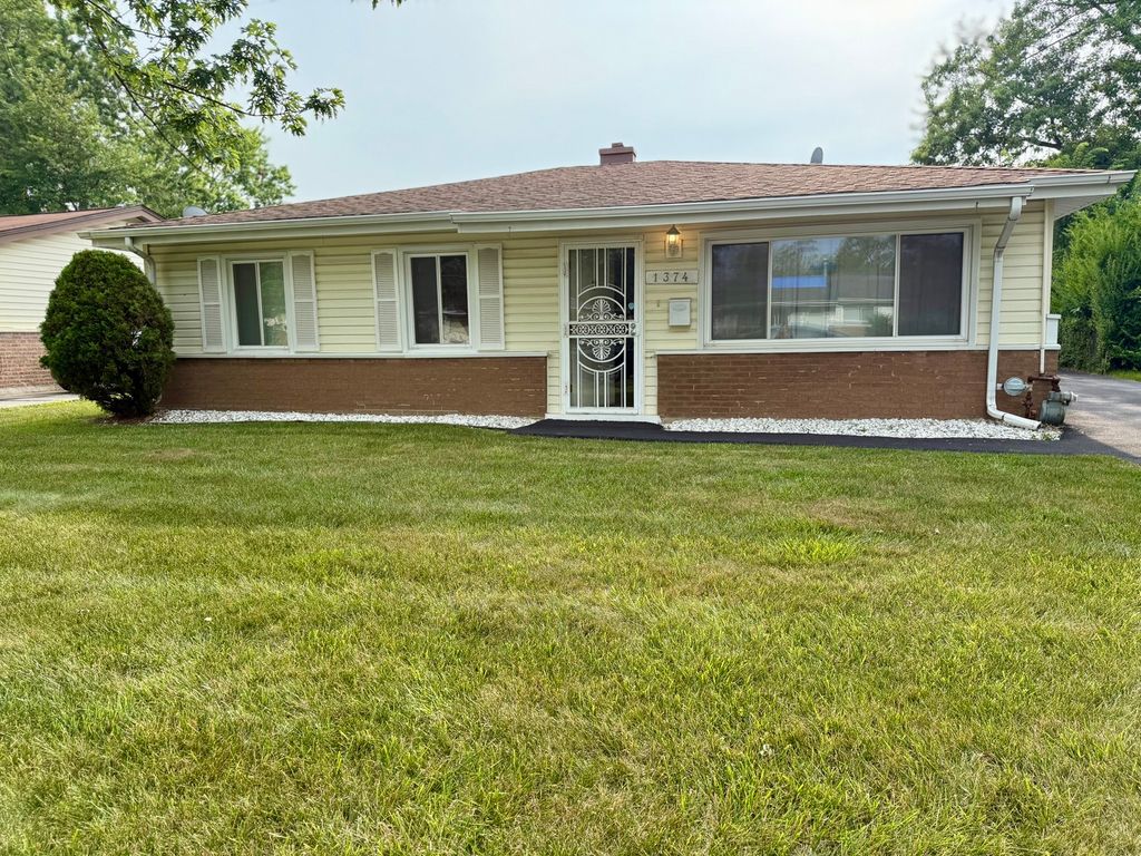 1374 Forest Place, Calumet City, IL 60409