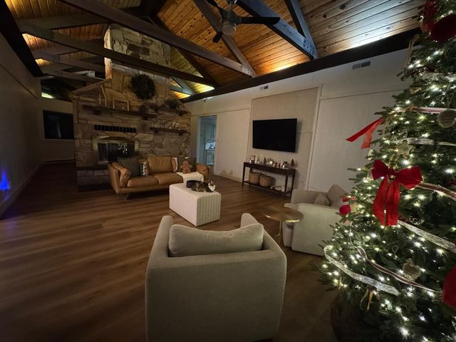 811 Heatherton DR, Covington, VA 24426