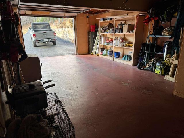 811 Heatherton DR, Covington, VA 24426