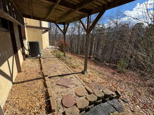 811 Heatherton DR, Covington, VA 24426