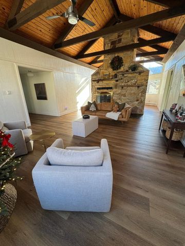 811 Heatherton DR, Covington, VA 24426