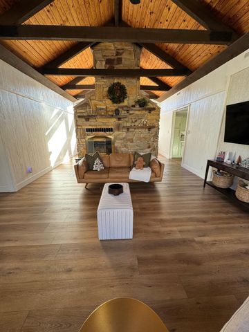 811 Heatherton DR, Covington, VA 24426