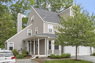 5 Maple Ridge Dr 5, Burlington, MA 01803