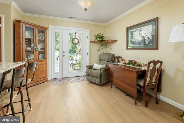 16 BENTLY DR, Sewell, NJ 08080