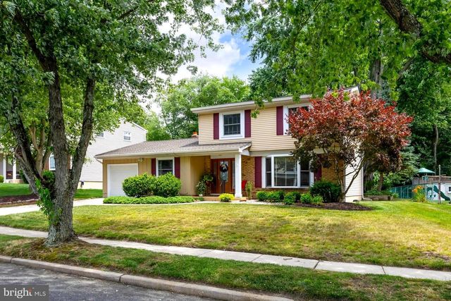 16 BENTLY DR, Sewell, NJ 08080