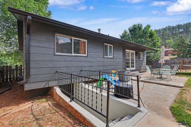 3623 SYCAMORE PL, Rapid City, SD 57702