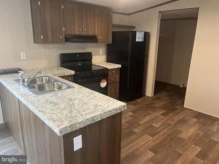 89 SAINT CLAIRS VLG, Morgantown, WV 26505