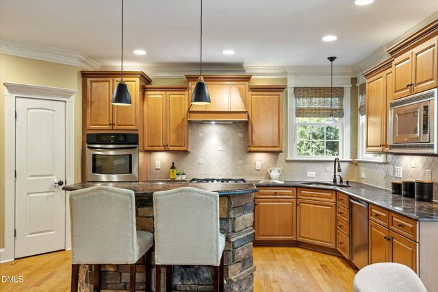 8107 Henderson Road, Apex, NC 27539