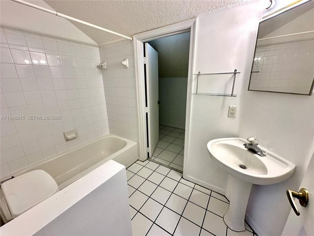 1013 Via Jardin 0, Riviera Beach, FL 33418