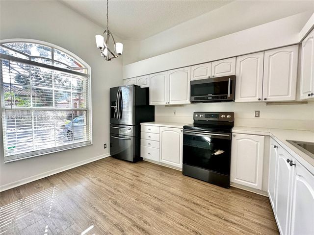 1013 Via Jardin 0, Riviera Beach, FL 33418