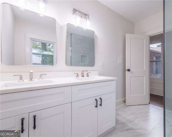 1373 M L King Jr Drive SW, Atlanta, GA 30314