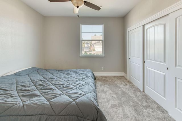 3076 Portals Avenue, Clovis, CA 93619