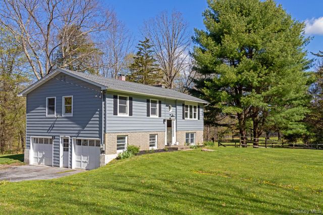 929 Centre Road, Rhinebeck, NY 12580