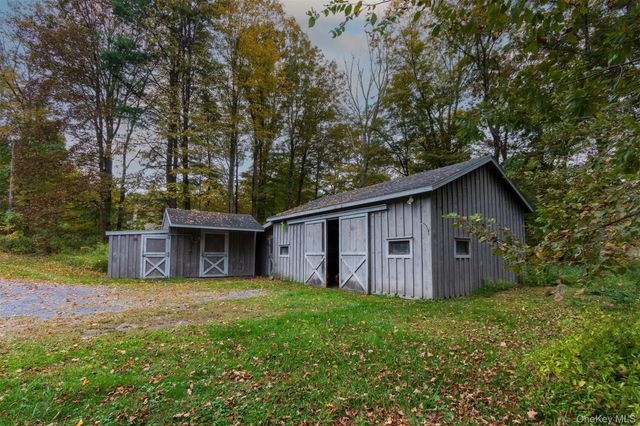929 Centre Road, Rhinebeck, NY 12580