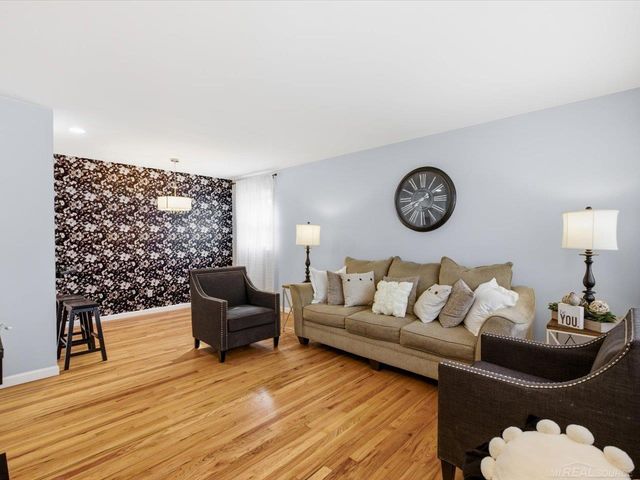 847 Carolina, Marysville, MI 48040