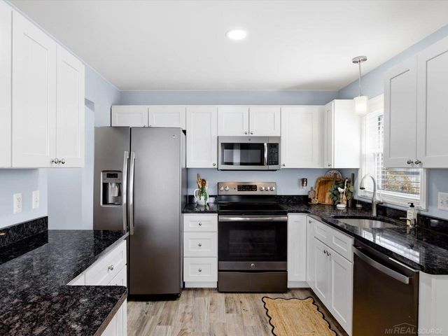 847 Carolina, Marysville, MI 48040