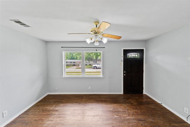 221 Wallace Drive, Garland, TX 75041