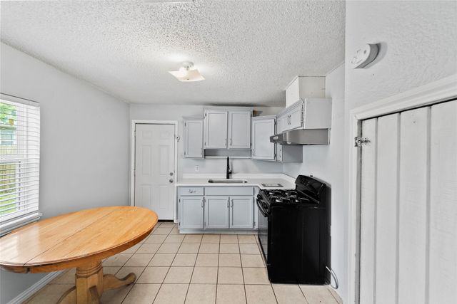 221 Wallace Drive, Garland, TX 75041