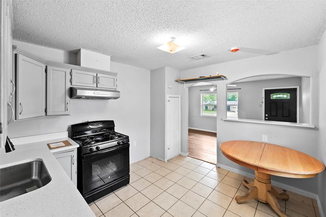 221 Wallace Drive, Garland, TX 75041