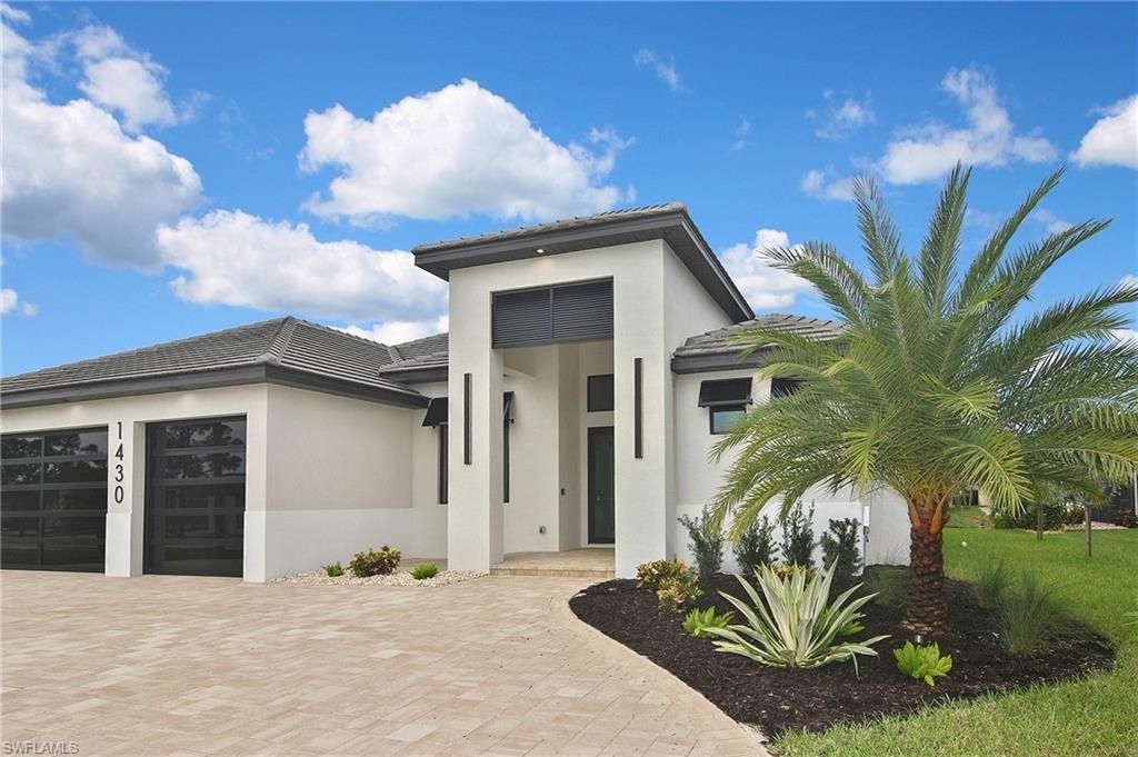 Image 4 of property listing at 1430 Mohawk PKWY, Cape Coral, FL 33914