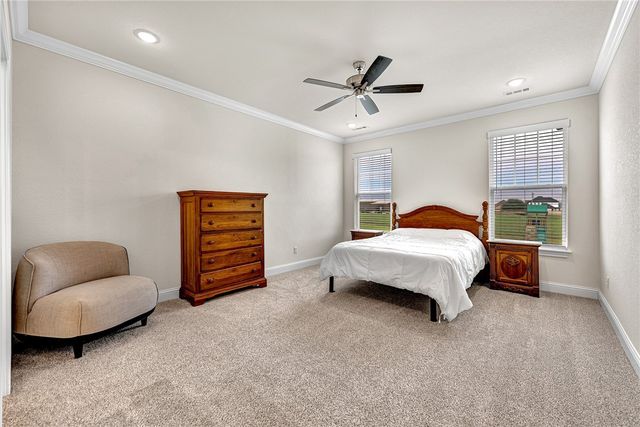 1911 Finnegan Street, Bentonville, AR 72713