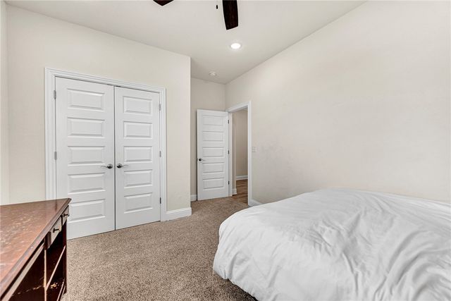 1911 Finnegan Street, Bentonville, AR 72713