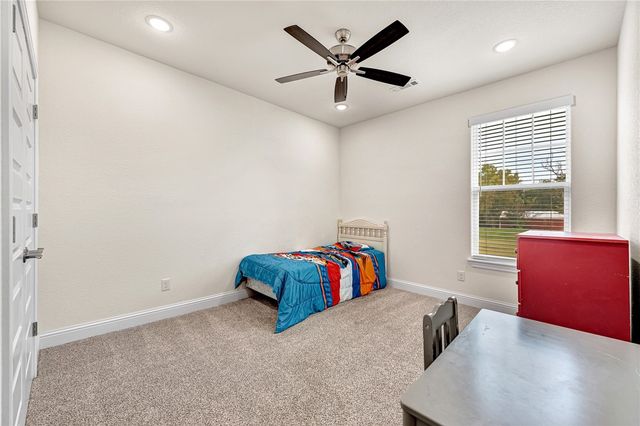 1911 Finnegan Street, Bentonville, AR 72713