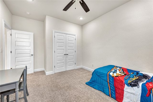 1911 Finnegan Street, Bentonville, AR 72713