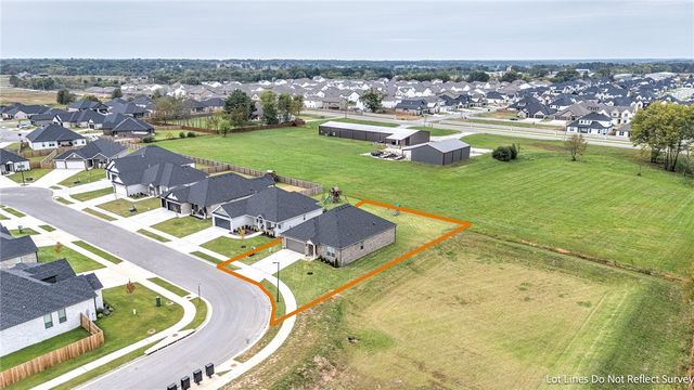 1911 Finnegan Street, Bentonville, AR 72713