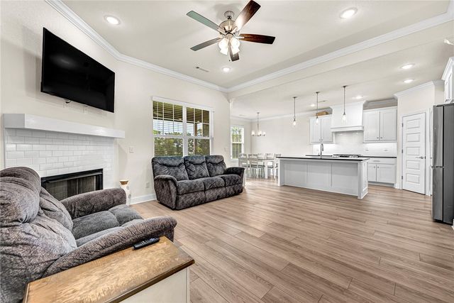 1911 Finnegan Street, Bentonville, AR 72713