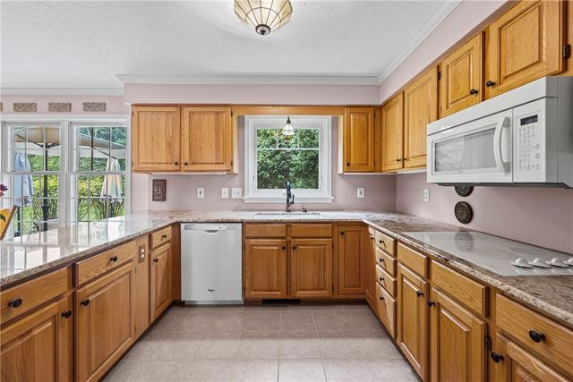 124 Broadmoor Trail, Perinton, NY 14450