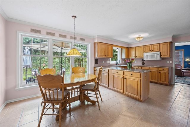 124 Broadmoor Trail, Perinton, NY 14450