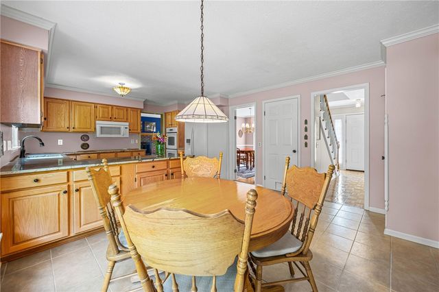 124 Broadmoor Trail, Perinton, NY 14450