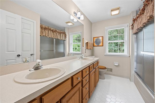 124 Broadmoor Trail, Perinton, NY 14450