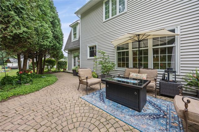 124 Broadmoor Trail, Perinton, NY 14450